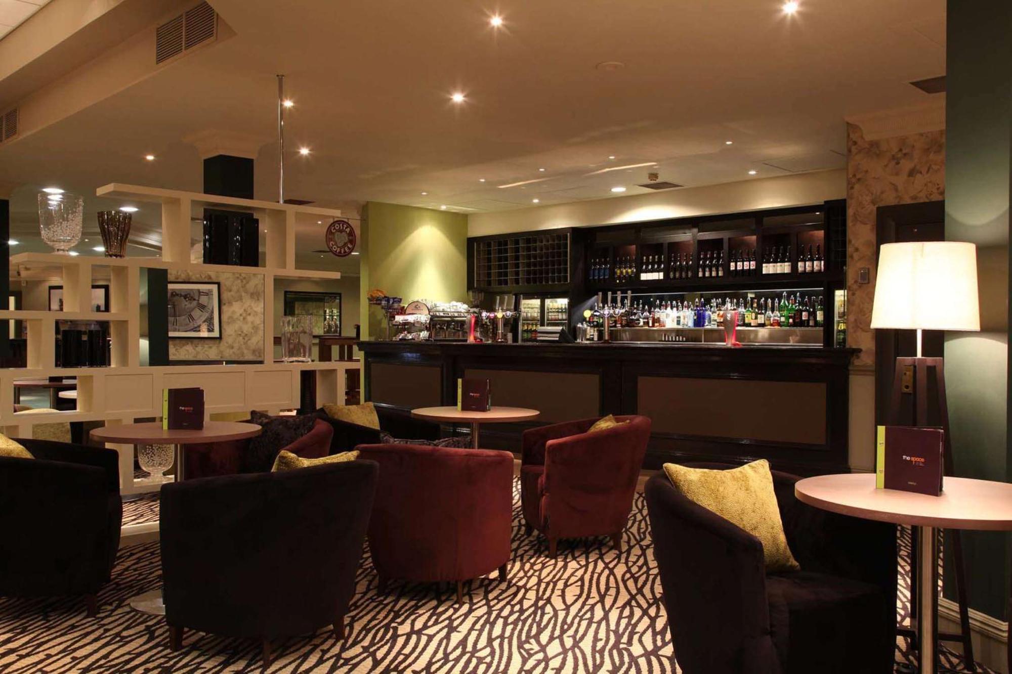 Doubletree By Hilton Glasgow Strathclyde Bellshill Exterior photo