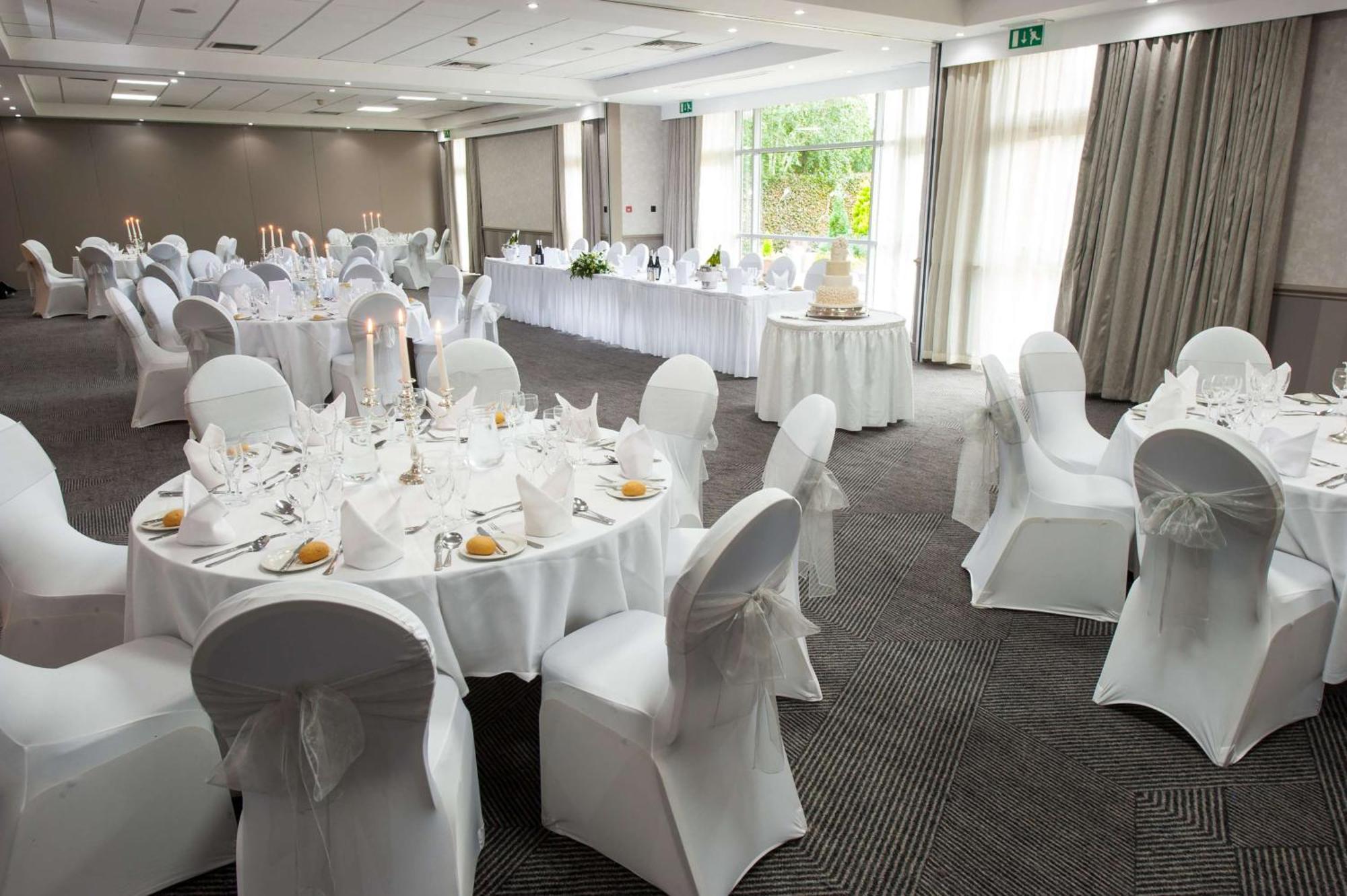 Doubletree By Hilton Glasgow Strathclyde Bellshill Exterior photo
